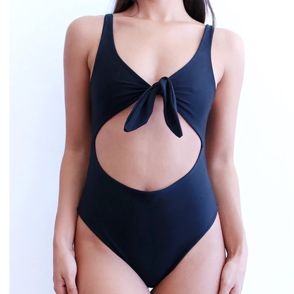 BNWT Lali & Layla One-Piece Swimsuit - Picture 1 of 9